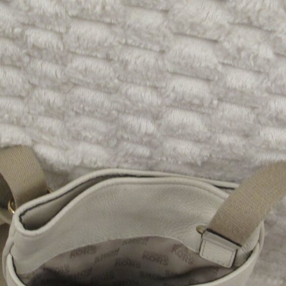 Michael Kors FULTON Small Leather Crossbody Bag VANILLA - Picture 8 of 14